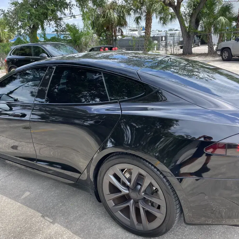 2021 Tesla Model S Plaid