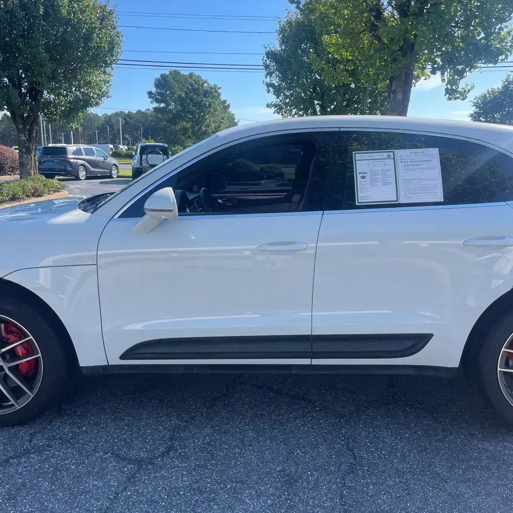 2022 Porsche Macan S