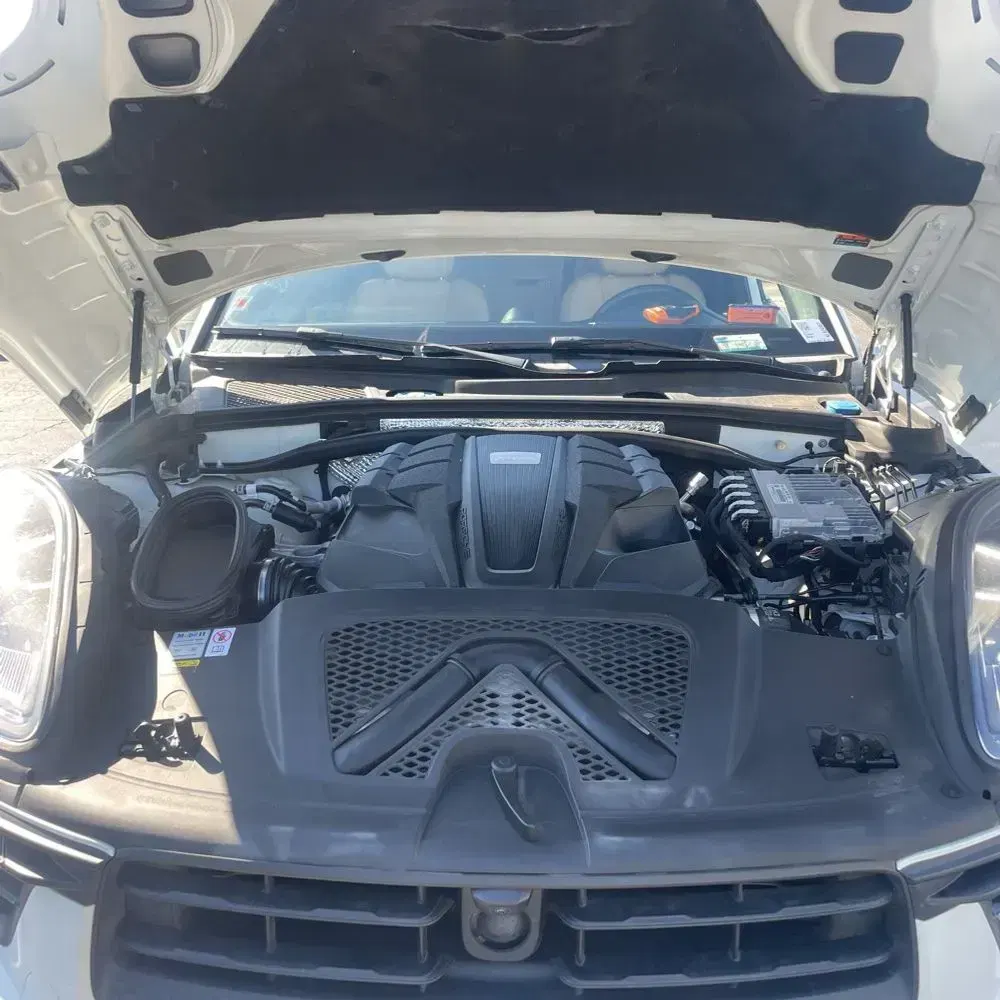 2022 Porsche Macan S