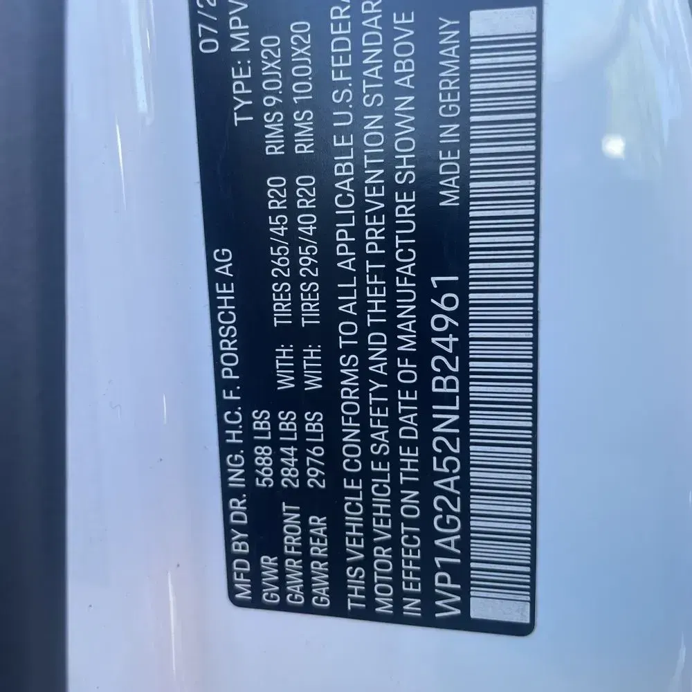 2022 Porsche Macan S