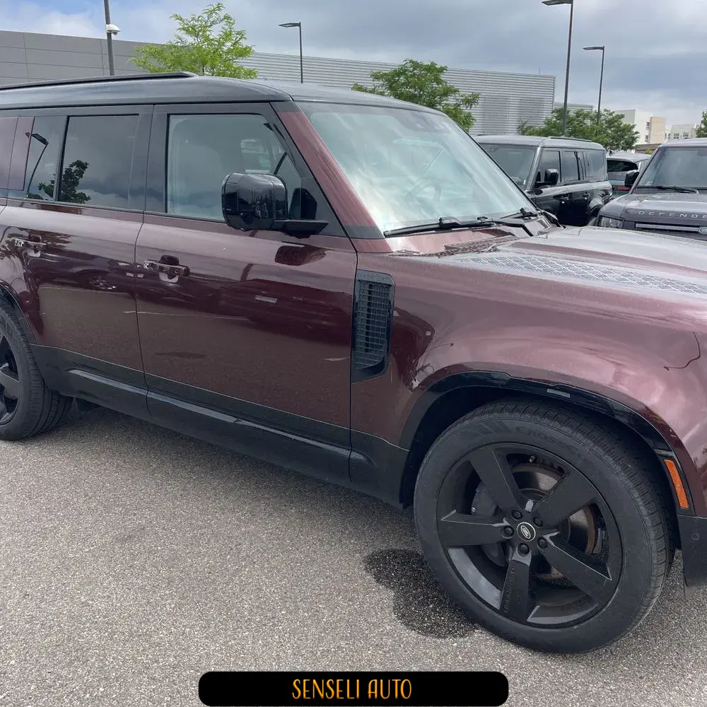 2023 Land Rover Defender 130 X-Dynamic SE