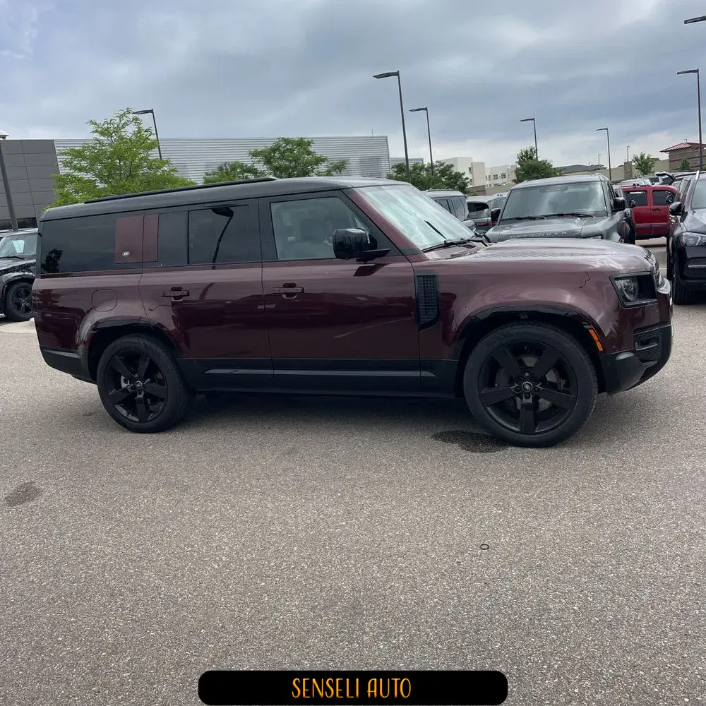 2023 Land Rover Defender 130 X-Dynamic SE