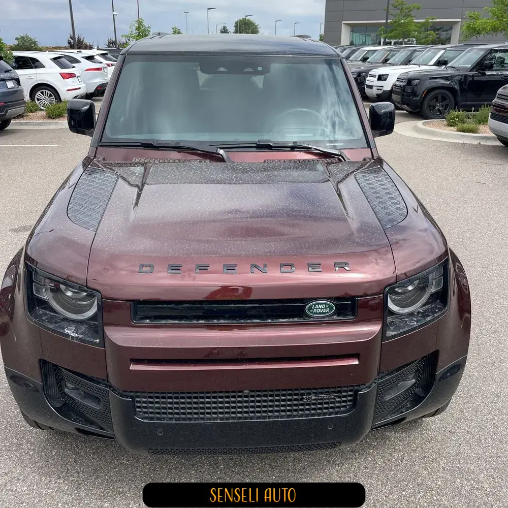 2023 Land Rover Defender 130 X-Dynamic SE
