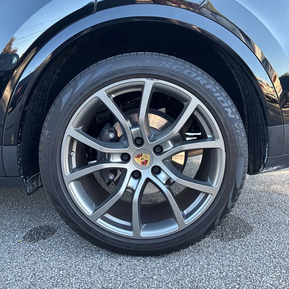 2023 Porsche Cayenne Platinum Edition