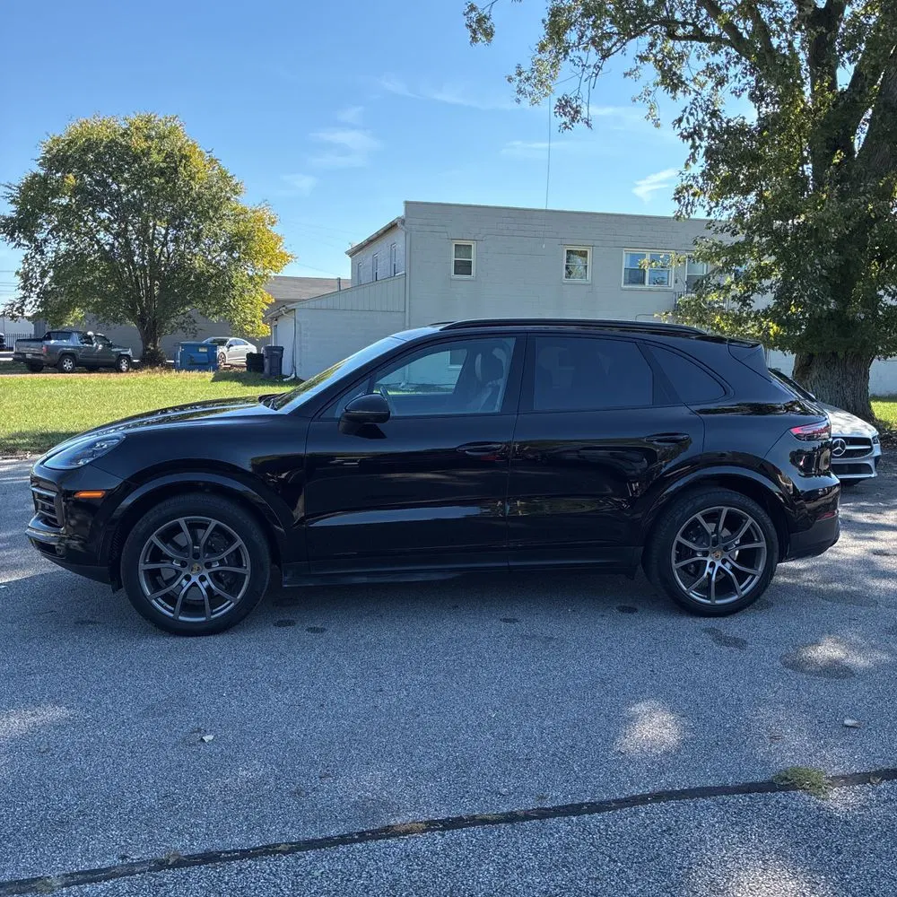 2023 Porsche Cayenne Platinum Edition