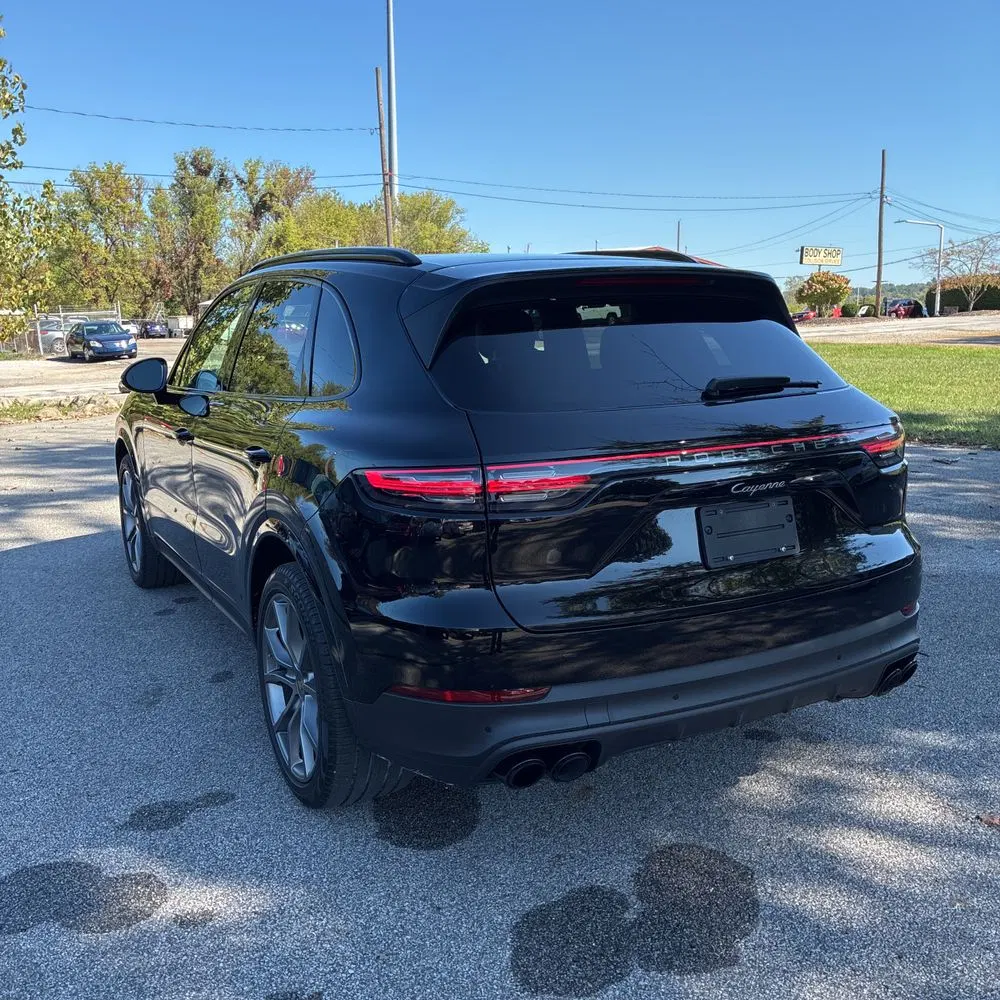 2023 Porsche Cayenne Platinum Edition