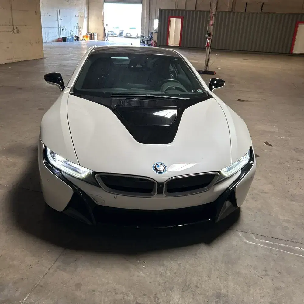 2016 BMW i8