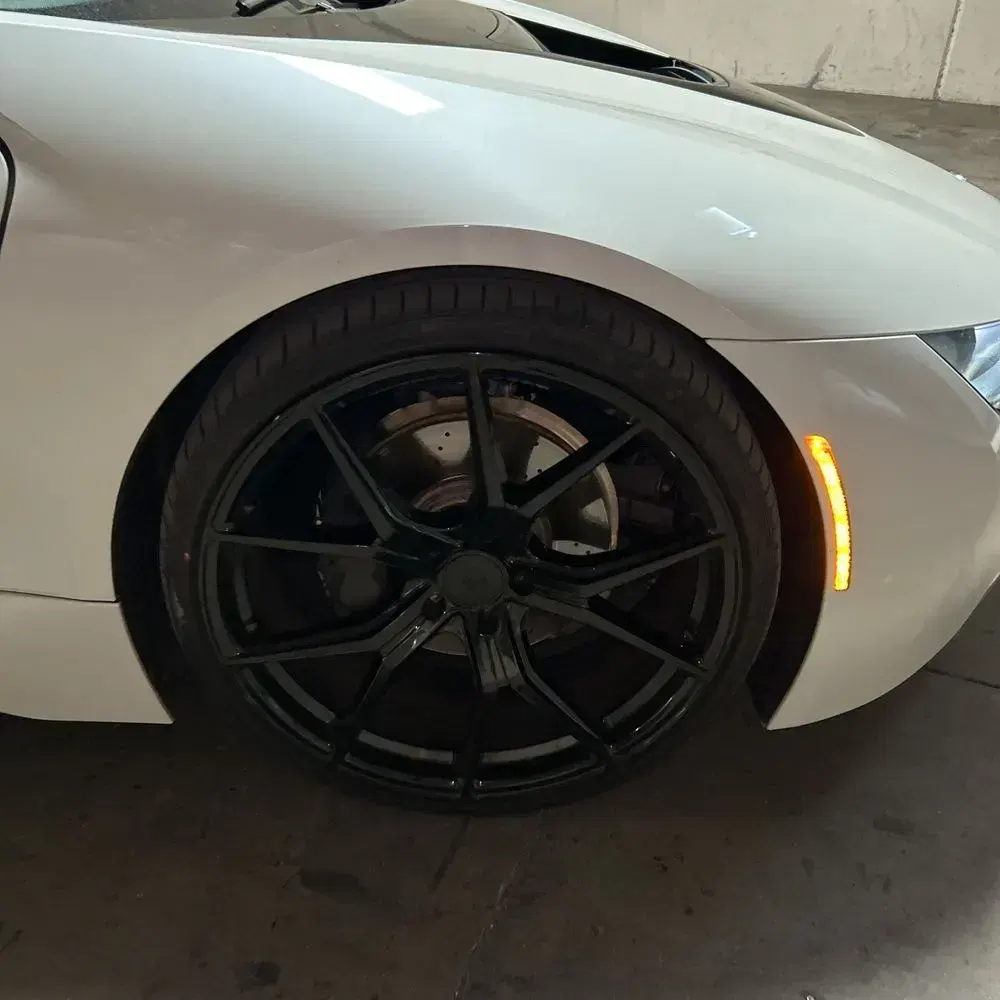 2016 BMW i8