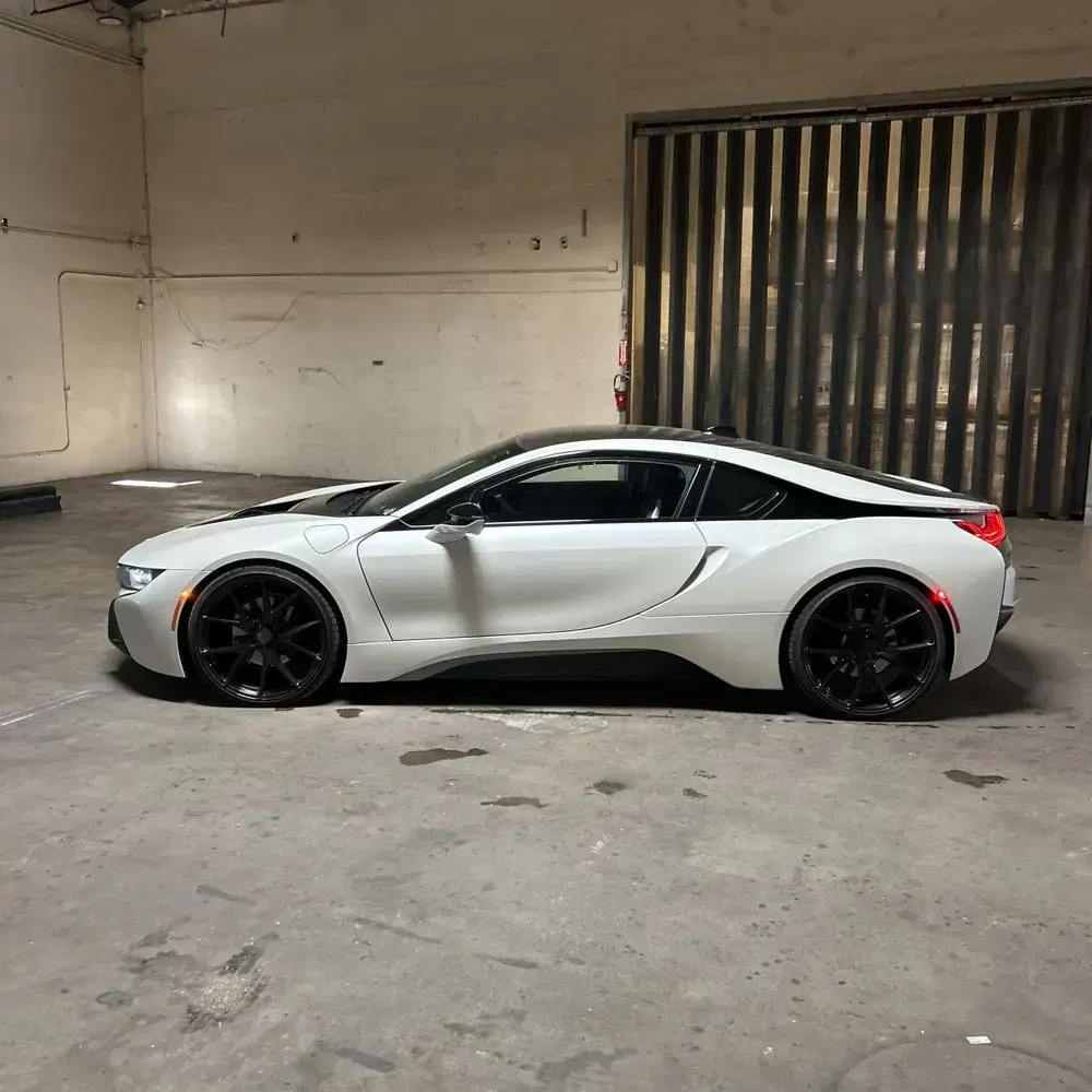 2016 BMW i8