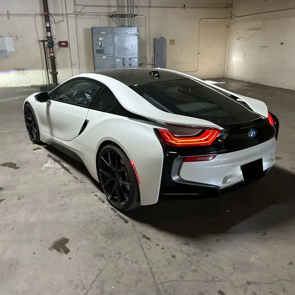 2016 BMW i8