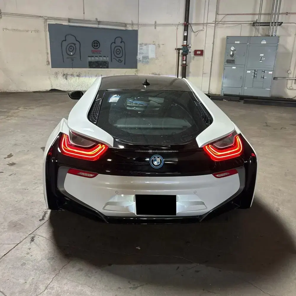 2016 BMW i8