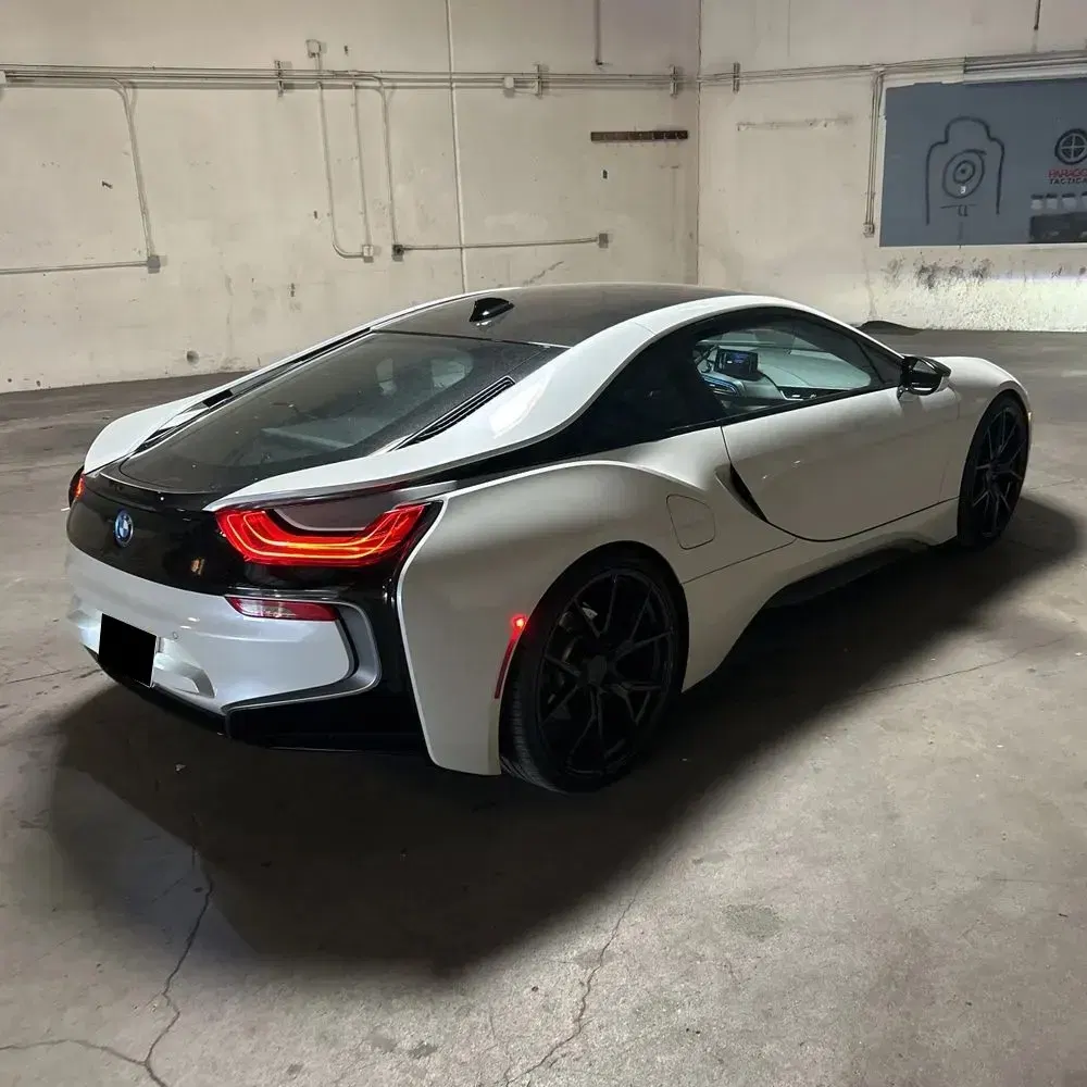 2016 BMW i8