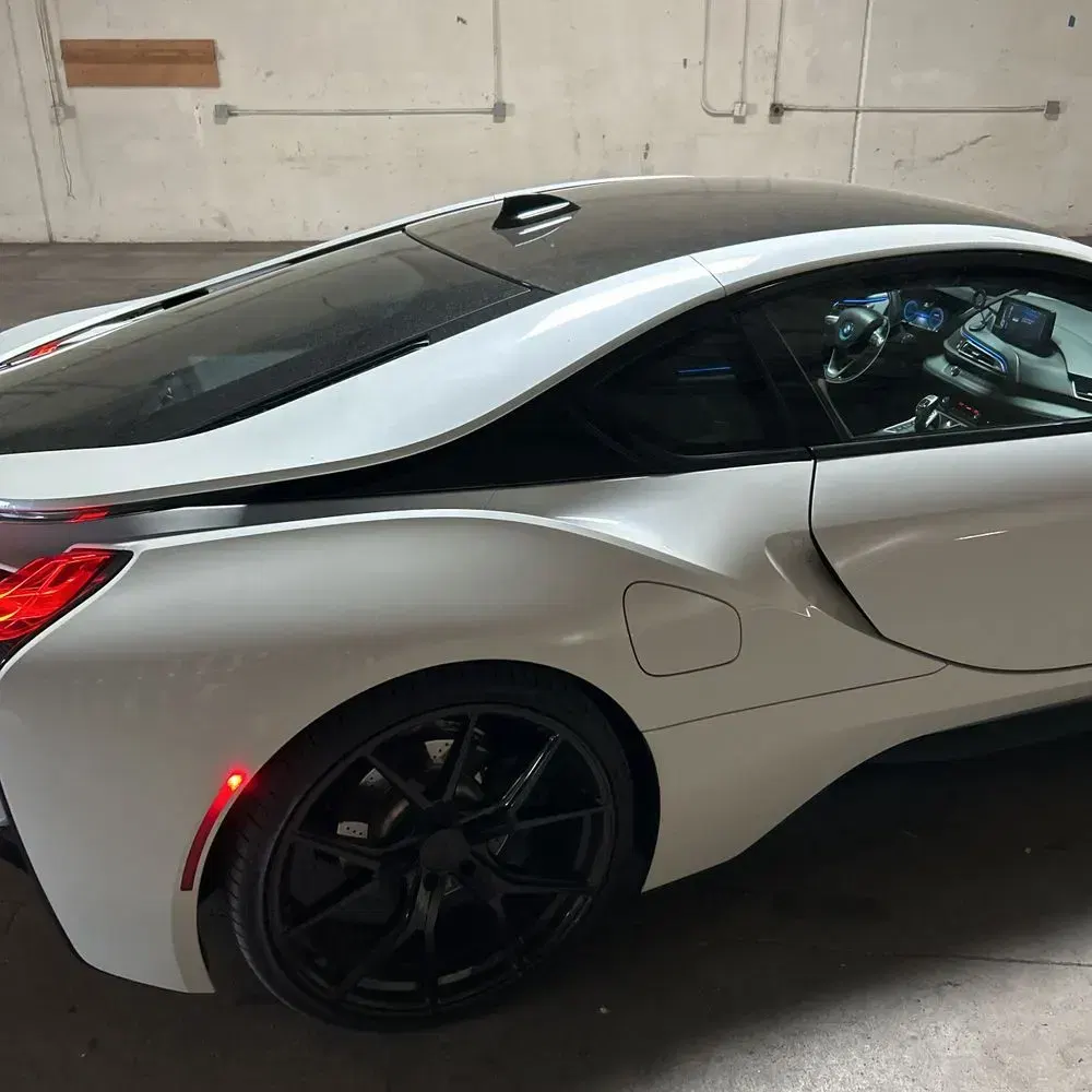2016 BMW i8