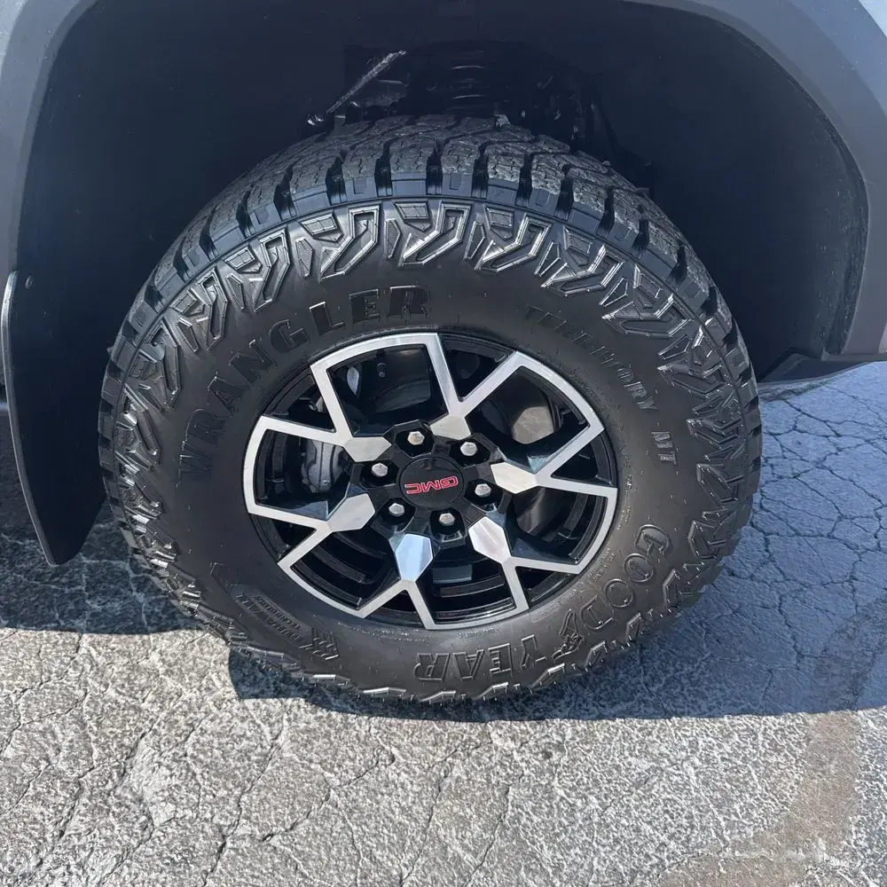 2024 GMC Canyon AT4X