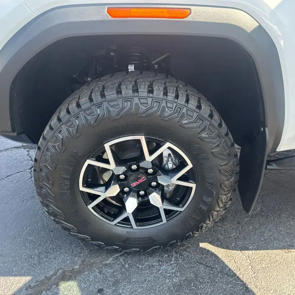 2024 GMC Canyon AT4X