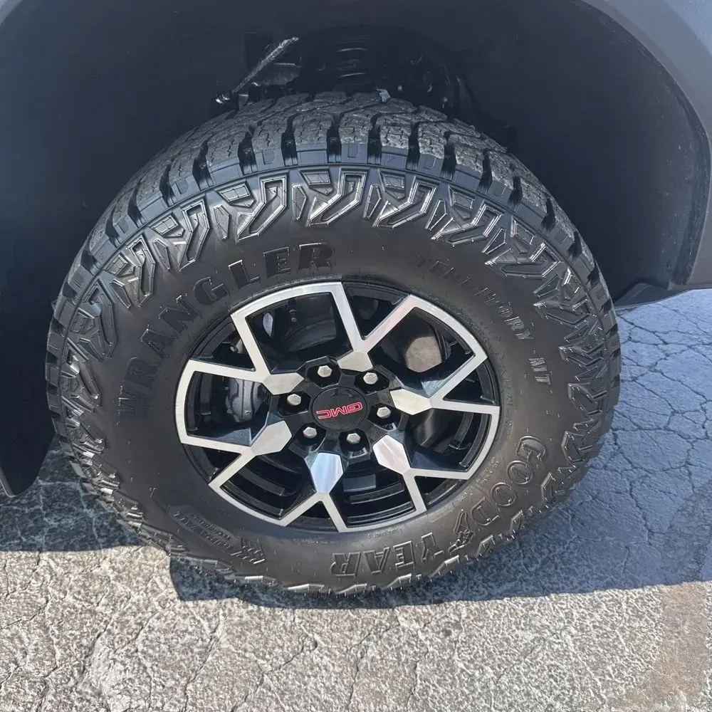 2024 GMC Canyon AT4X