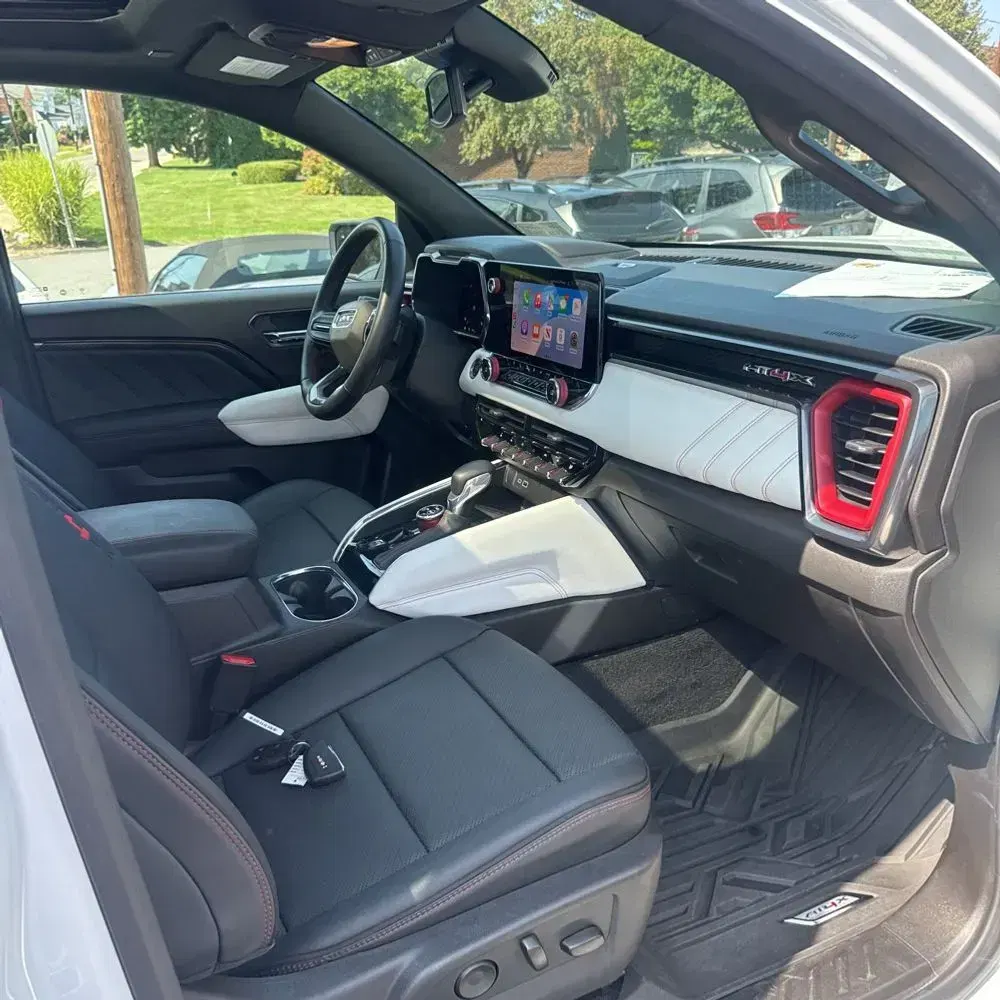 2024 GMC Canyon AT4X