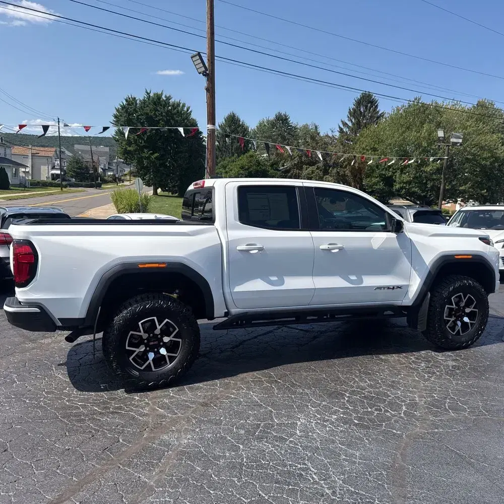 2024 GMC Canyon AT4X