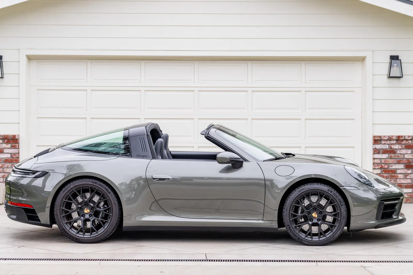 2024 Porsche 911 Targa 4 GTS - 1k miles, 7-Speed Manual Transmission, Aventurine Green Metallic