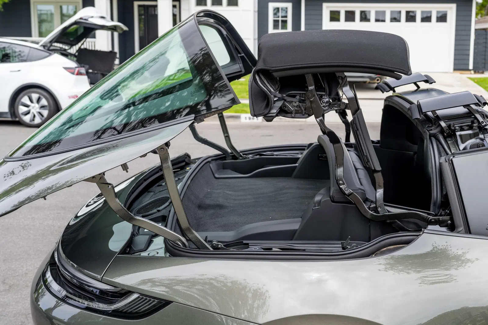 2024 Porsche 911 Targa 4 GTS - 1k miles, 7-Speed Manual Transmission, Aventurine Green Metallic