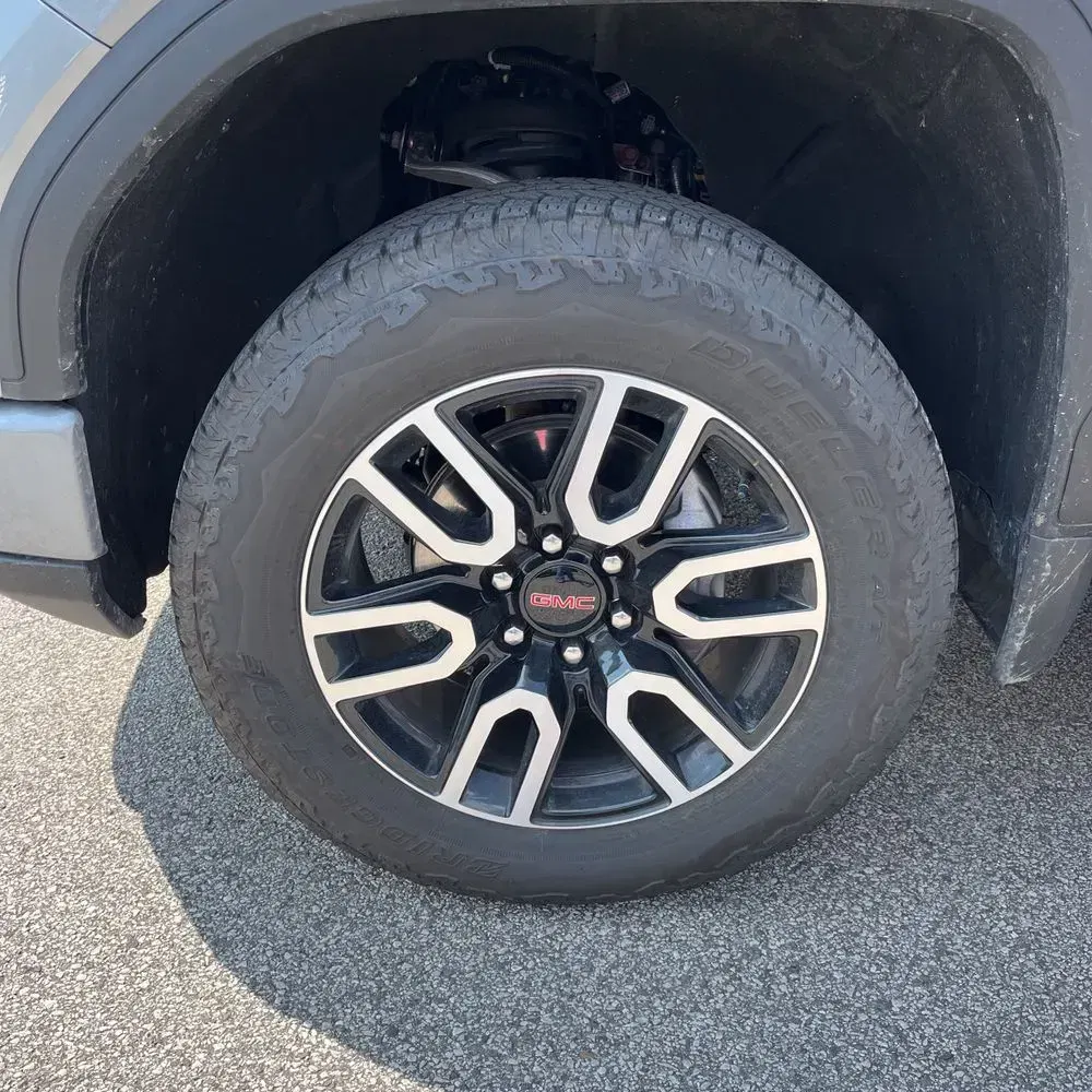 2025 GMC Sierra 1500 AT4
