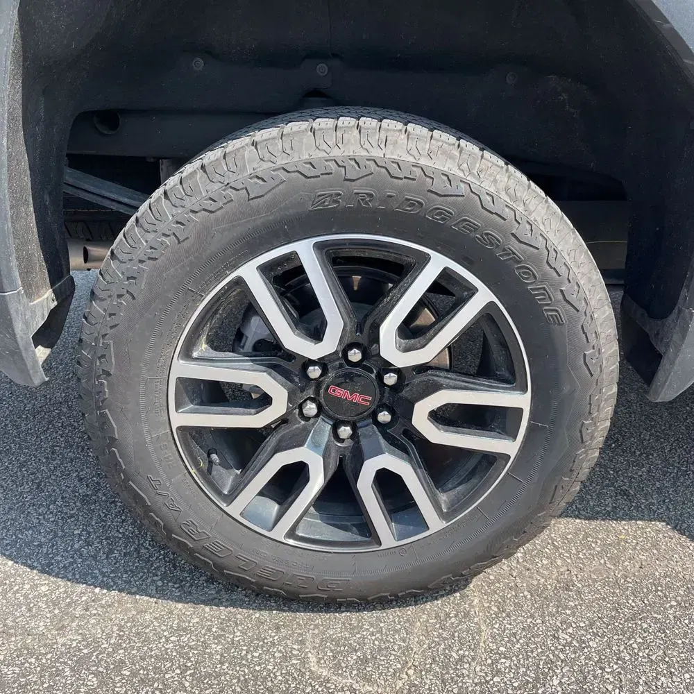 2025 GMC Sierra 1500 AT4