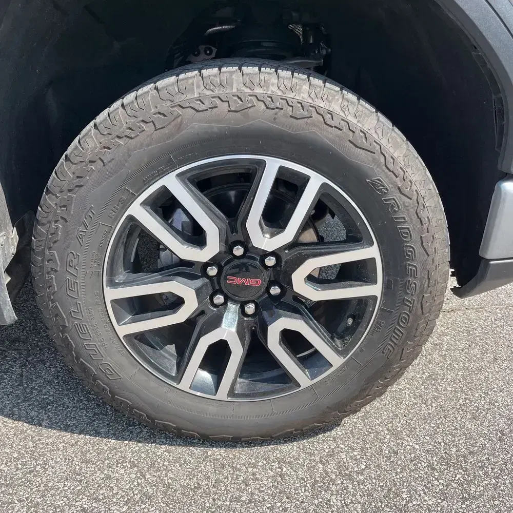 2025 GMC Sierra 1500 AT4