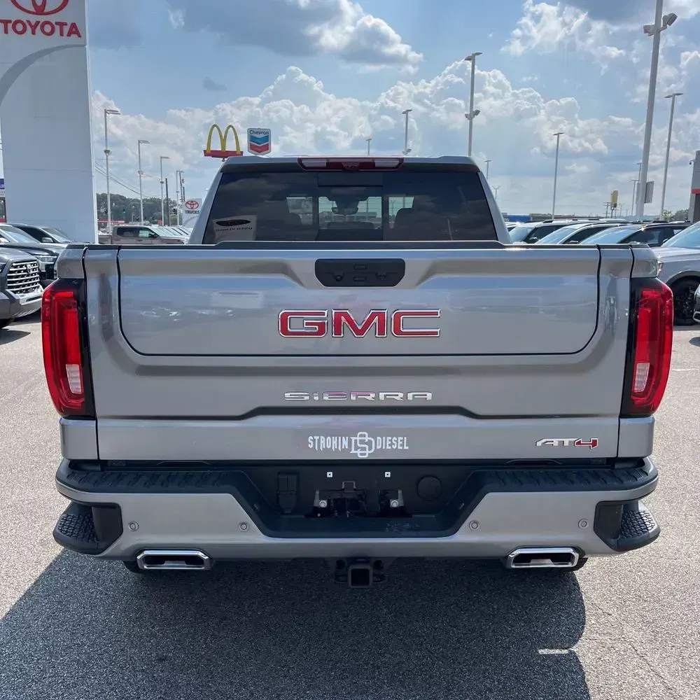 2025 GMC Sierra 1500 AT4