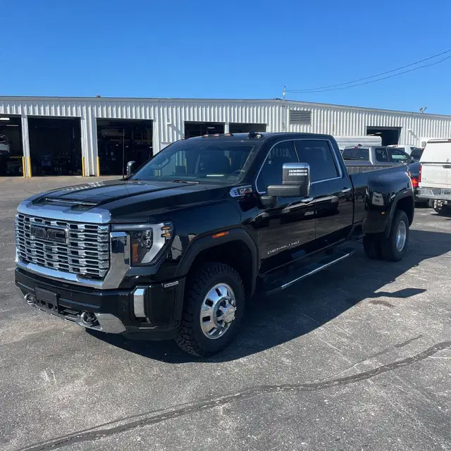 2024 GMC Sierra 3500HD Denali
