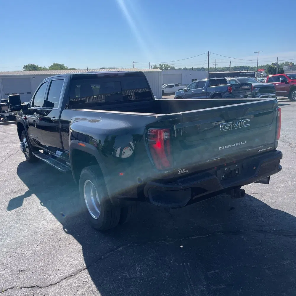 2024 GMC Sierra 3500HD Denali