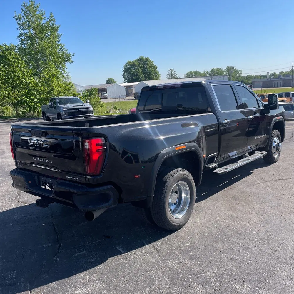 2024 GMC Sierra 3500HD Denali