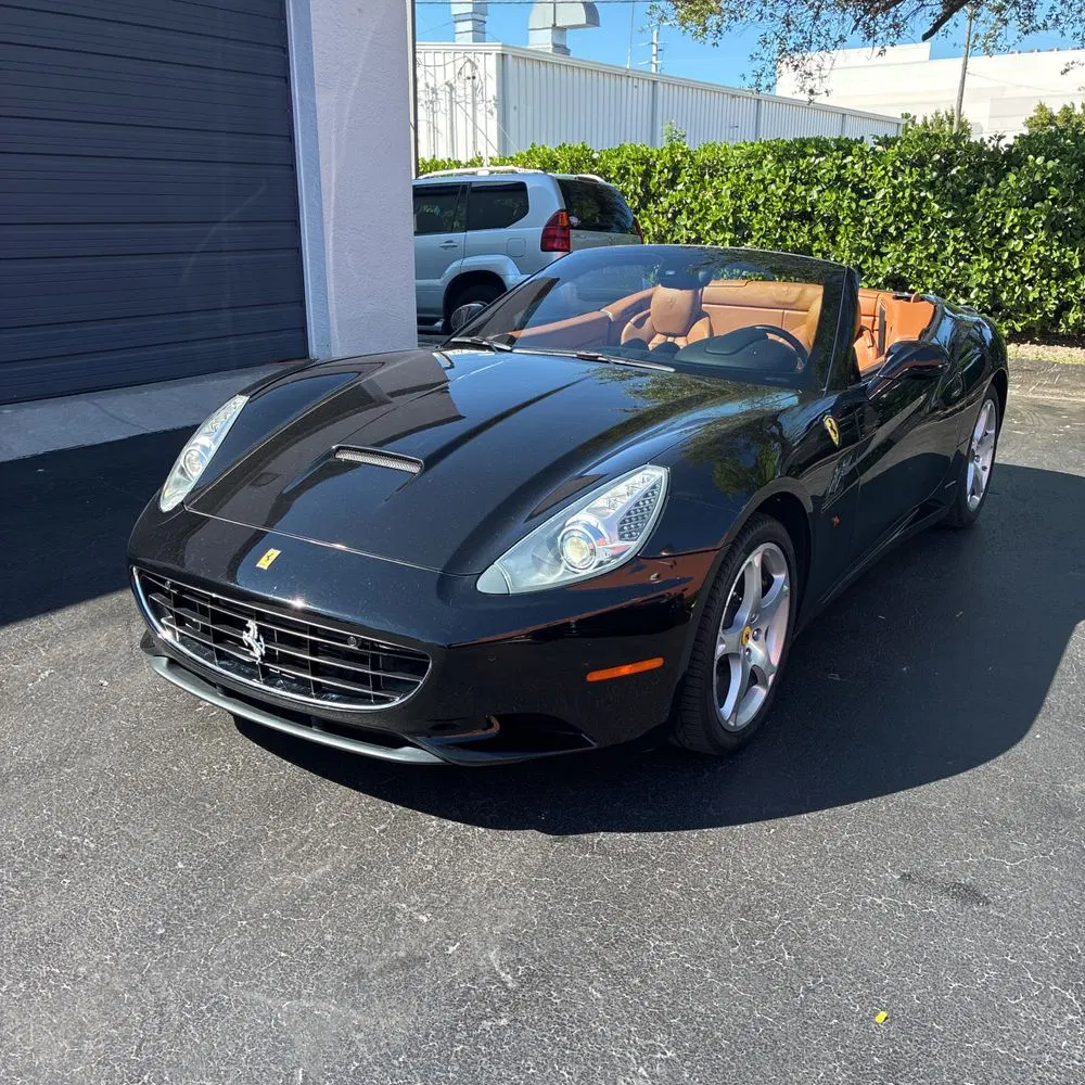2010 Ferrari California Base