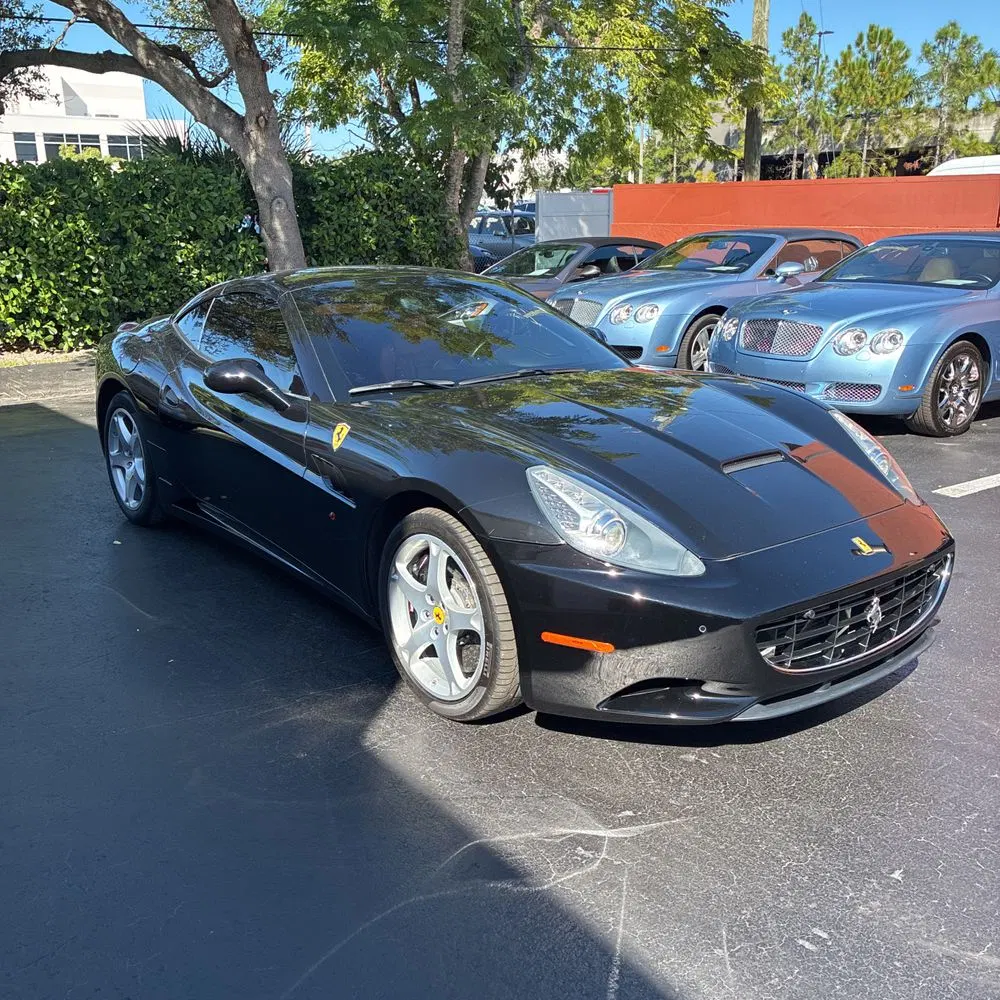2010 Ferrari California Base