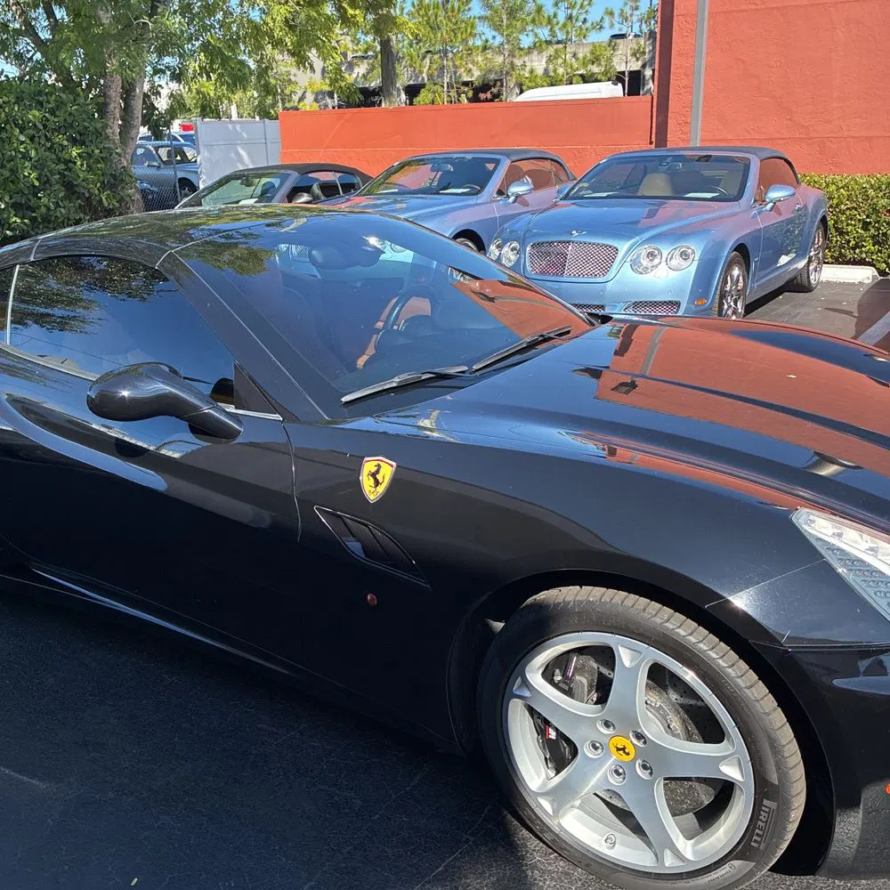 2010 Ferrari California Base