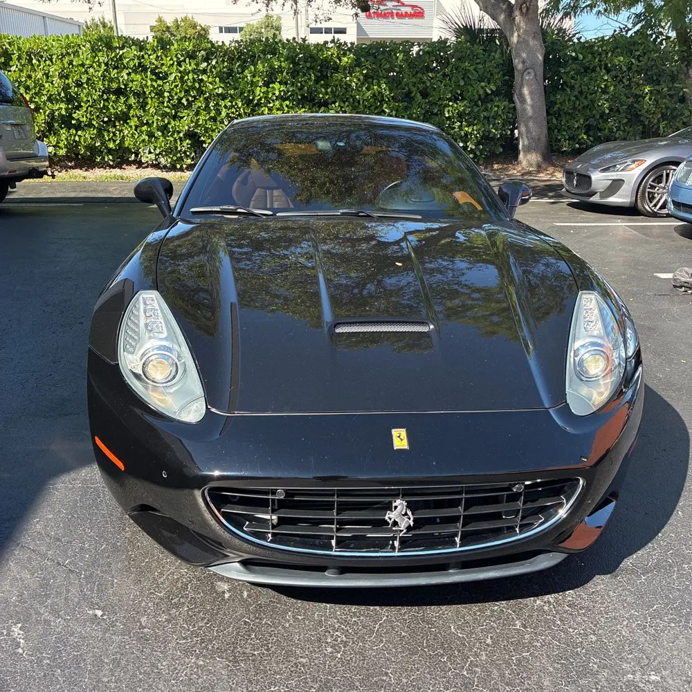 2010 Ferrari California Base