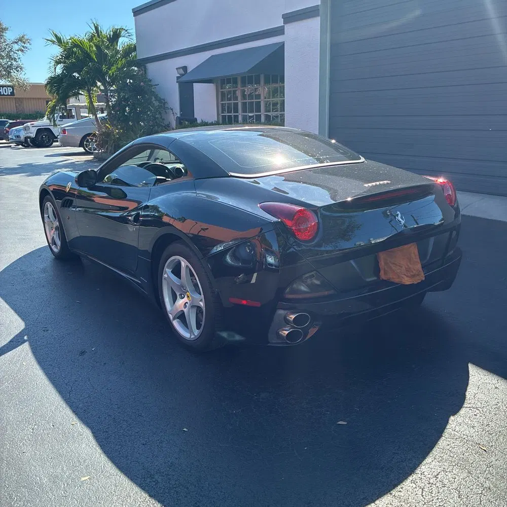 2010 Ferrari California Base