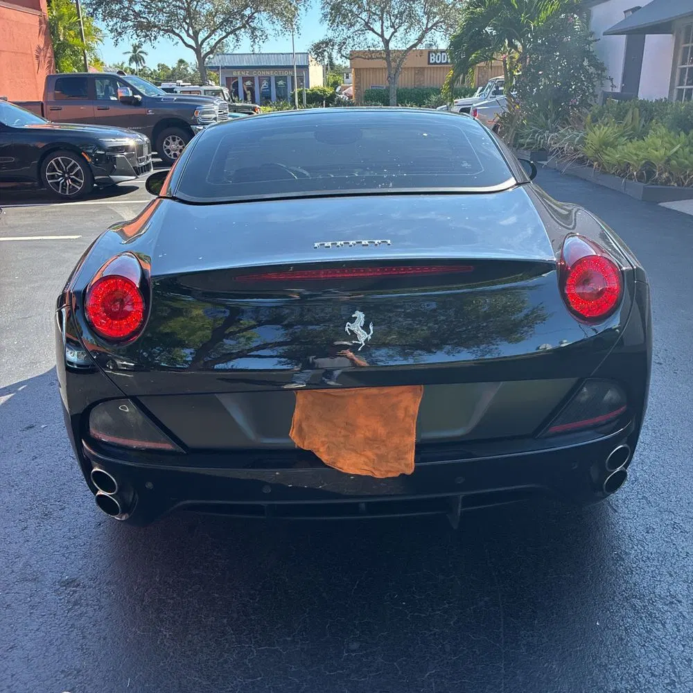 2010 Ferrari California Base