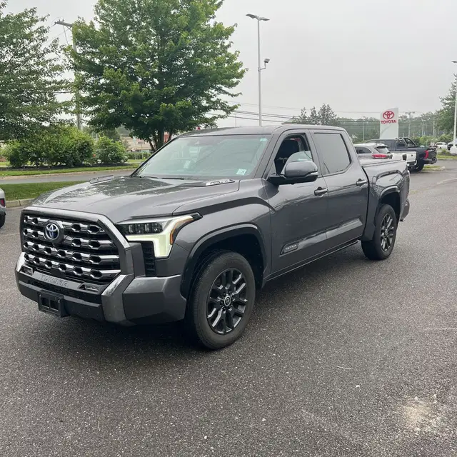 2024 Toyota Tundra Platinum HV