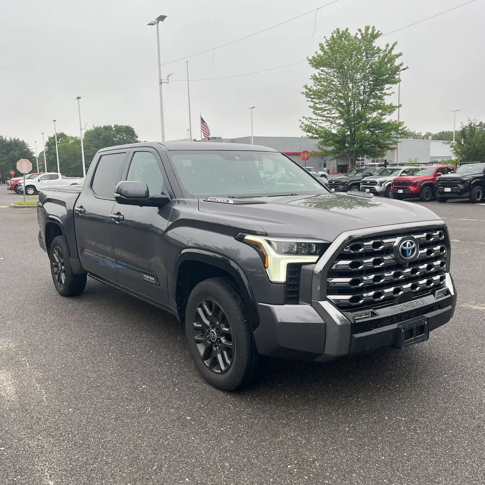 2024 Toyota Tundra Platinum HV