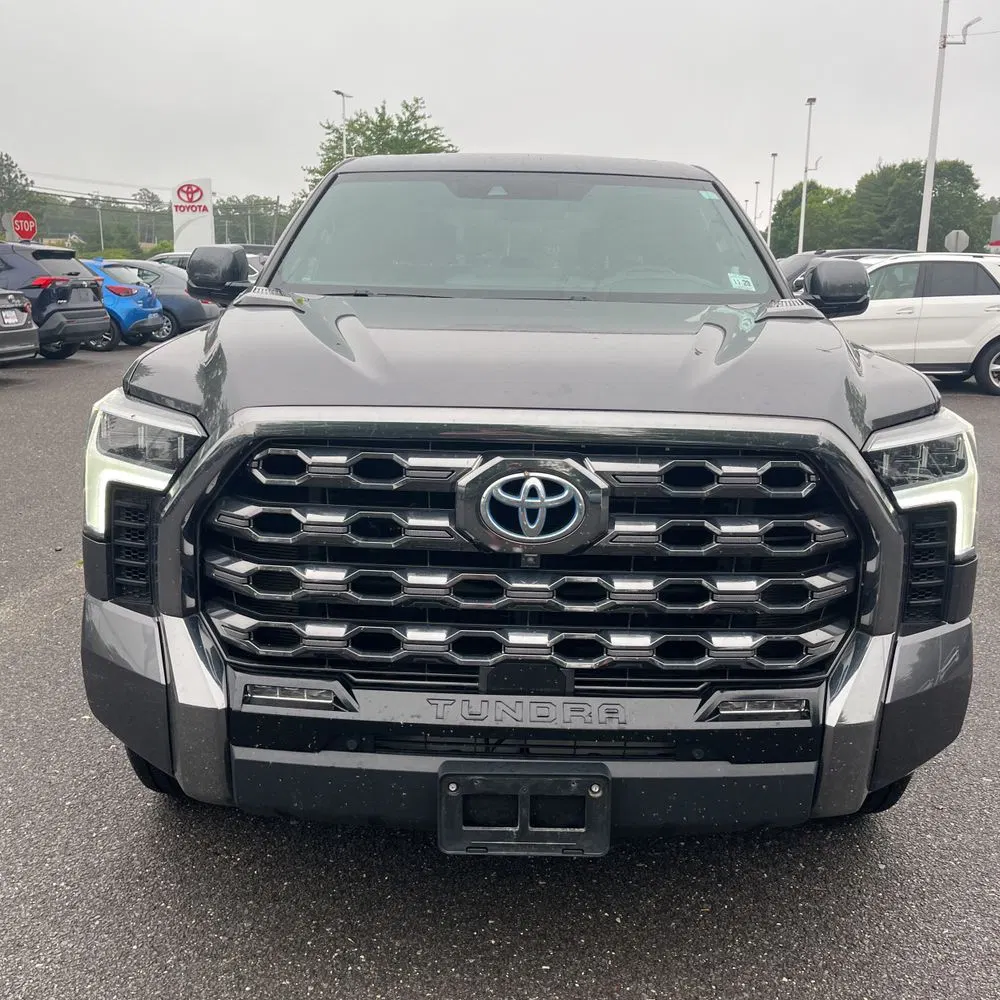 2024 Toyota Tundra Platinum HV