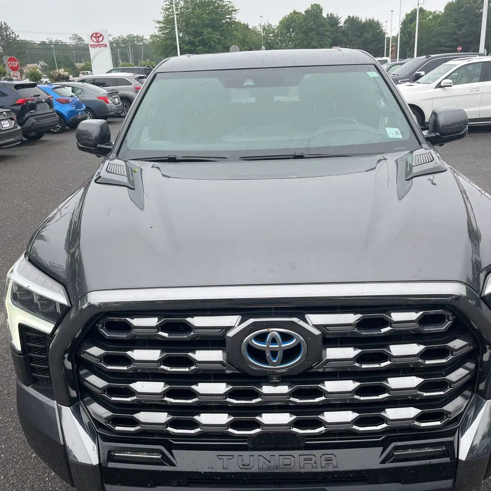 2024 Toyota Tundra Platinum HV