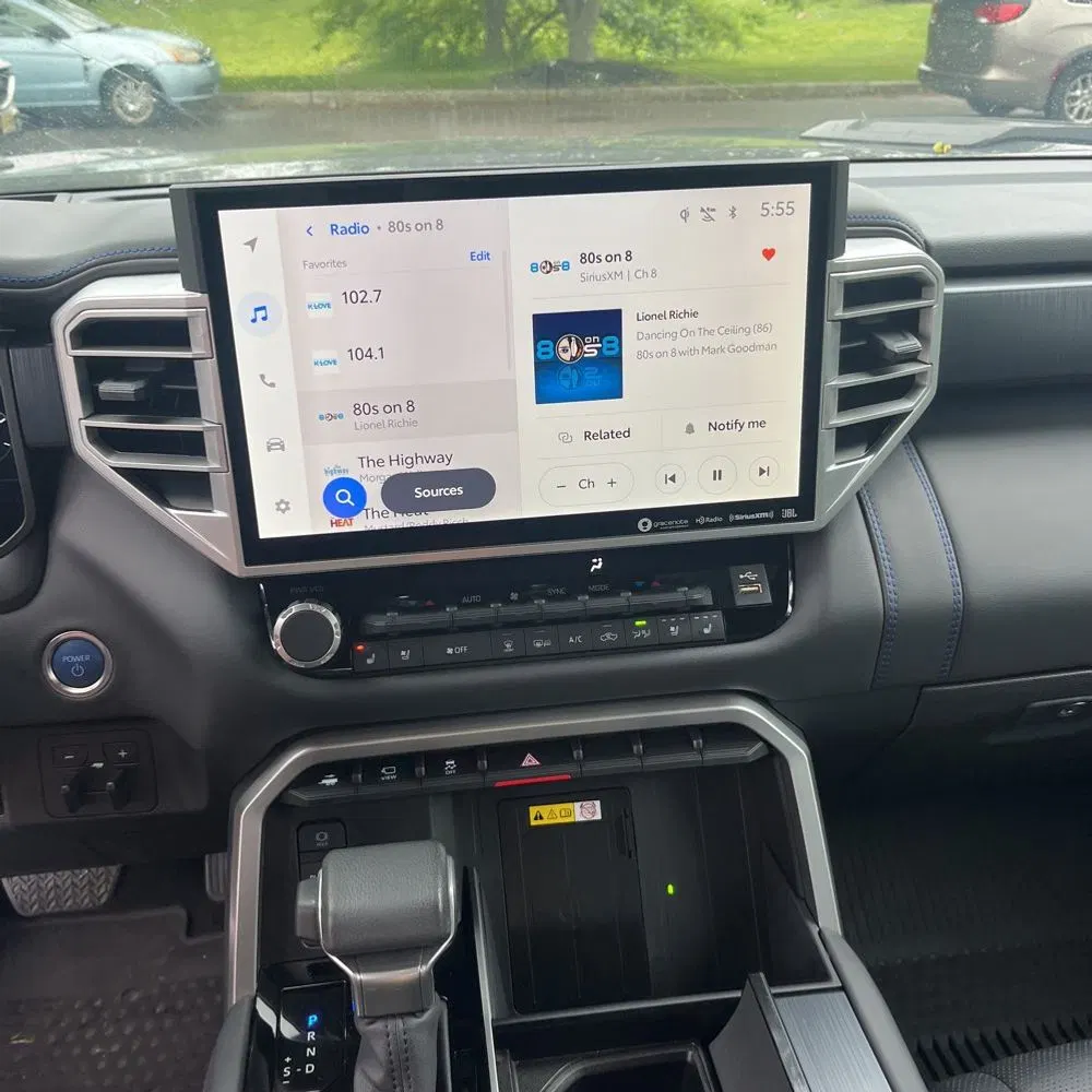 2024 Toyota Tundra Platinum HV