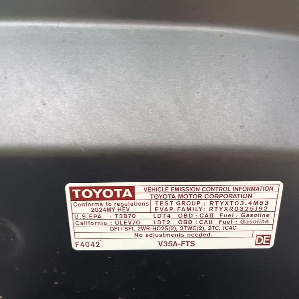 2024 Toyota Tundra Platinum HV