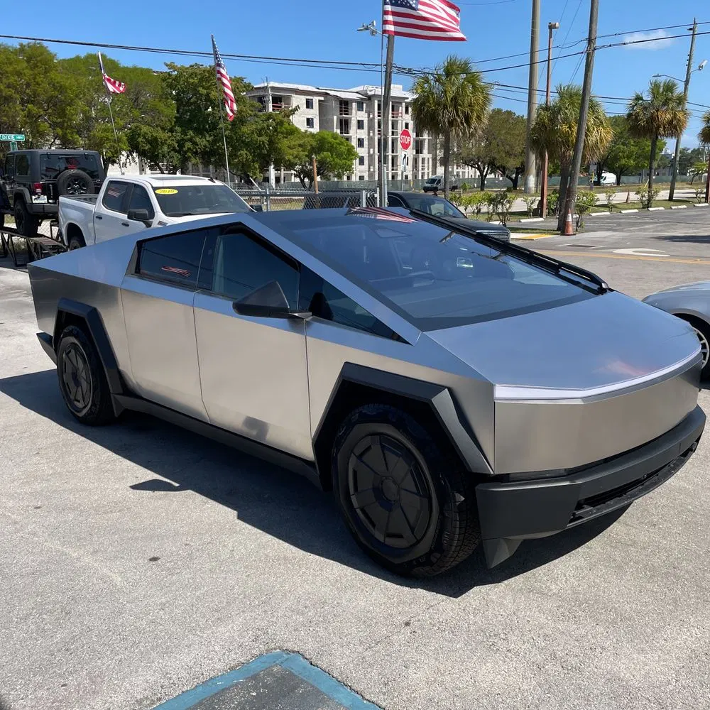 2024 Tesla Cybertruck Base