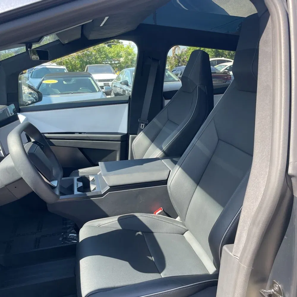 2024 Tesla Cybertruck Base