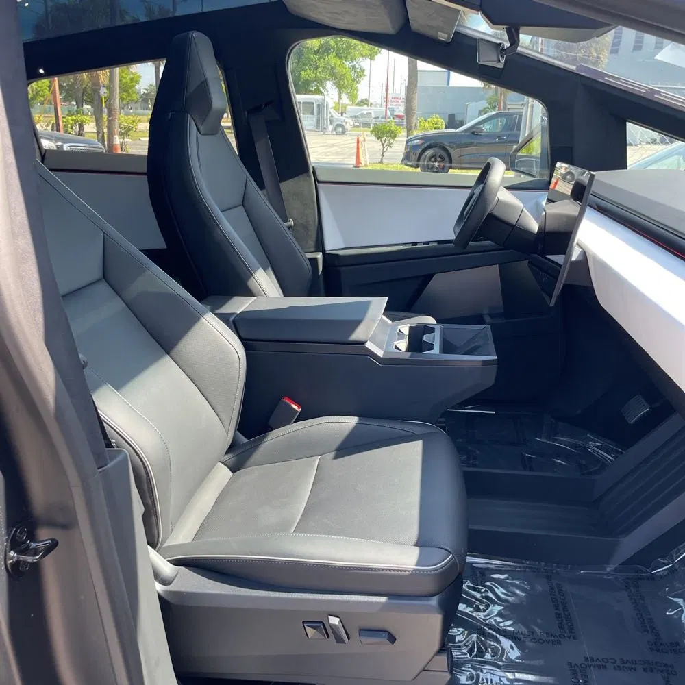 2024 Tesla Cybertruck Base