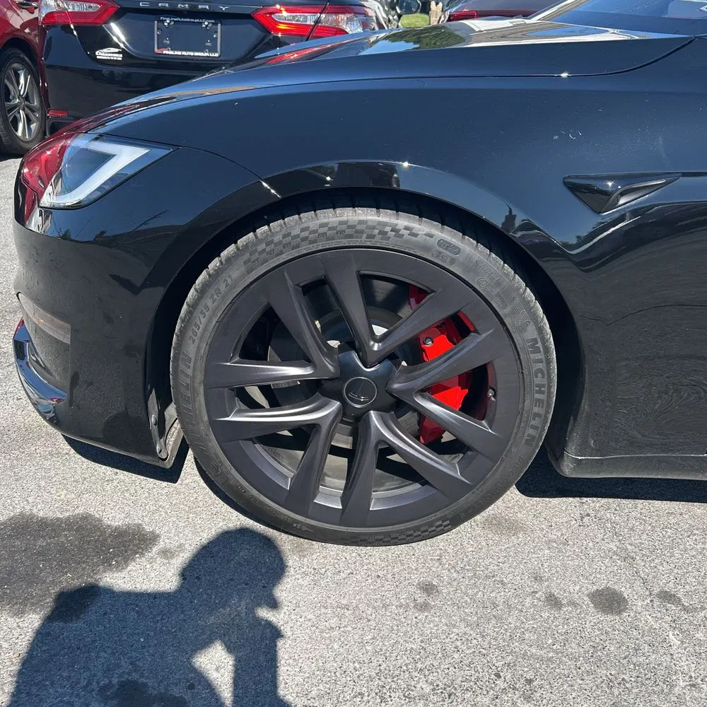 2025 Tesla Model S Plaid