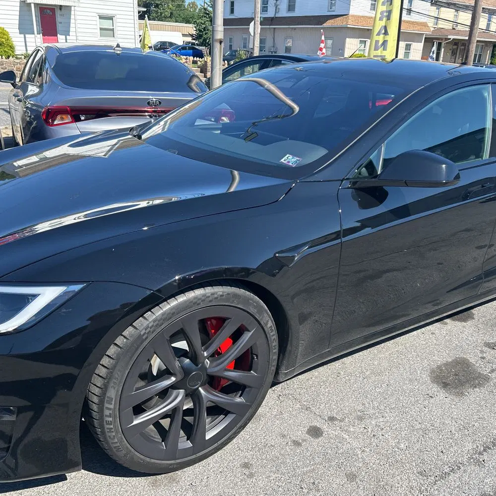 2025 Tesla Model S Plaid