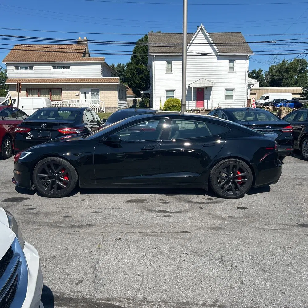 2025 Tesla Model S Plaid