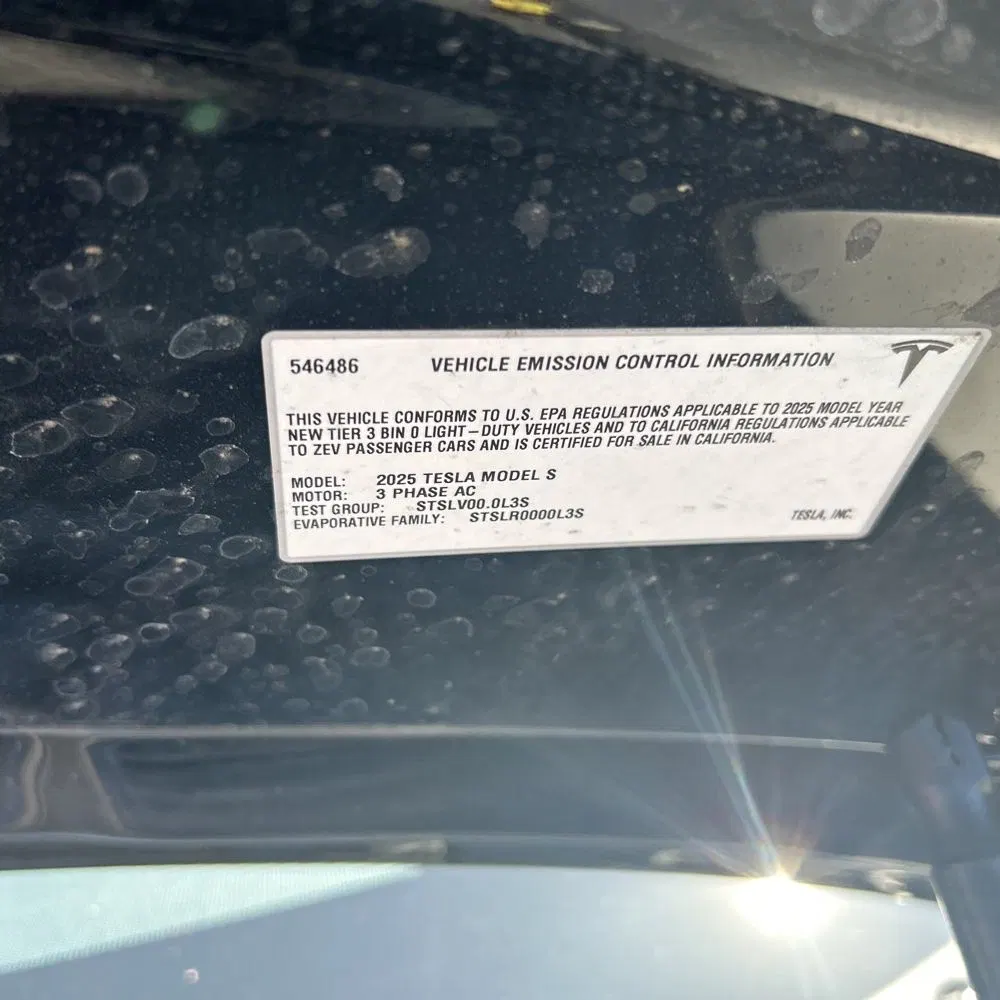 2025 Tesla Model S Plaid